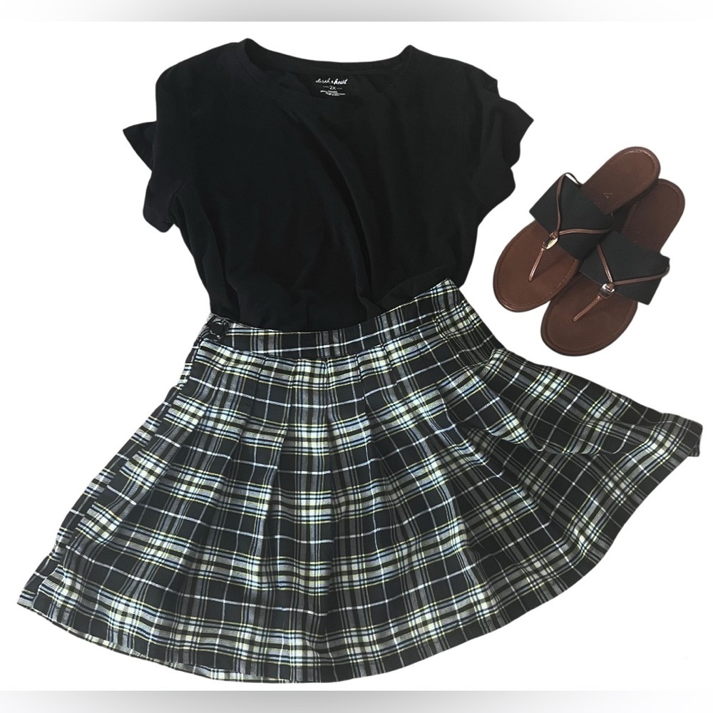 Riley + James CLUELESS black plaid pleated skirt - casual schoolgirl style/Small